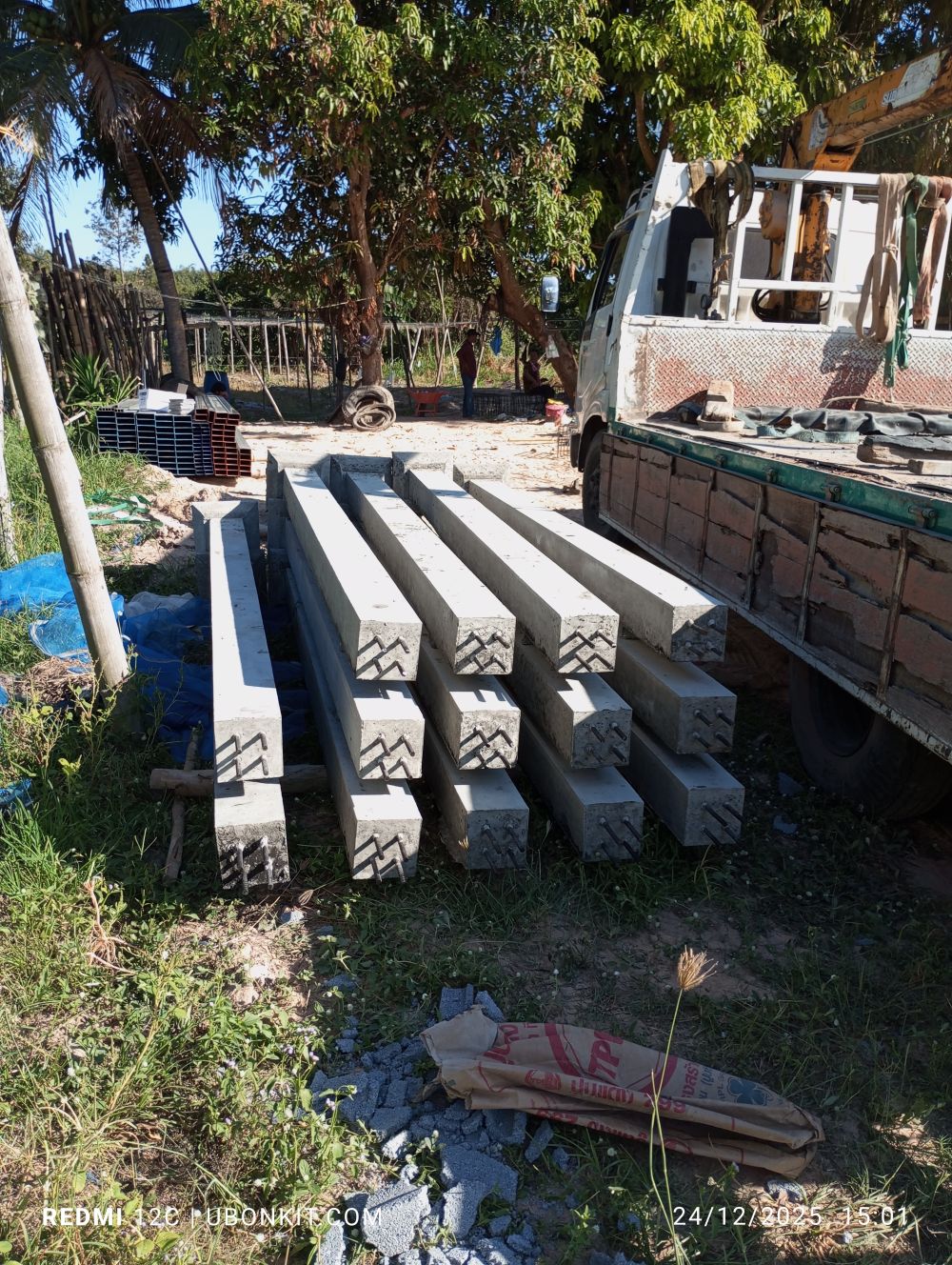 จัดส่งเสาสำเร็จรูป อ.ม่วงสามสิบ